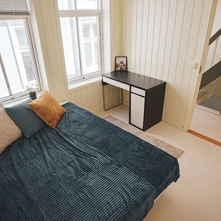 Roof Terrace 2br - Wake Up With View Apartment *